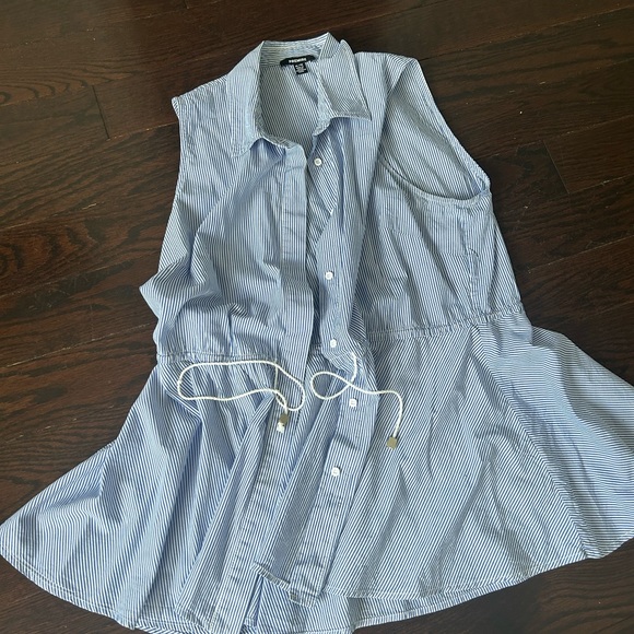 Blue and white stripped shirt XL - Picture 1 of 4